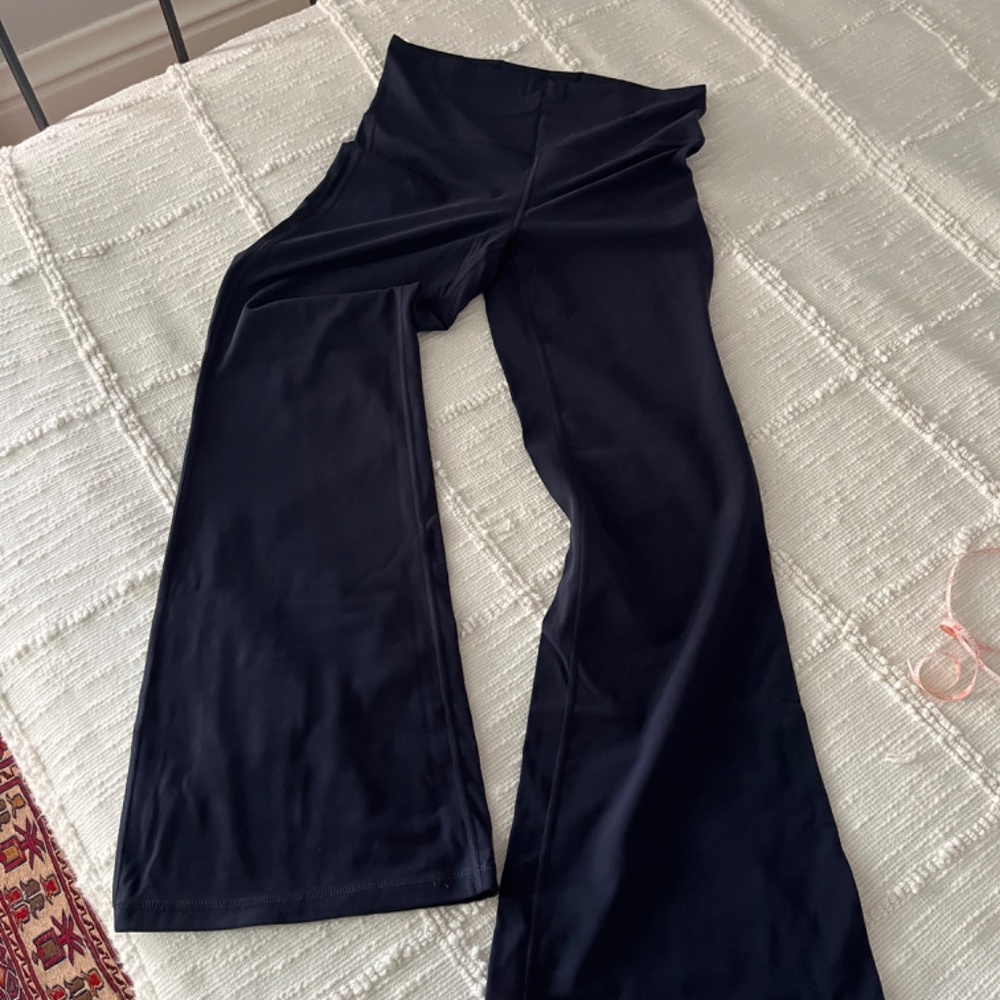 (EUC) Elation Ultra High Rise Flare Pant in Navy
